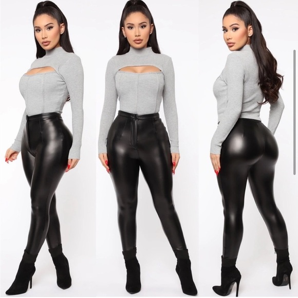 Fashion Nova Back On Top Keyhole Ribbed Mock Neck Sweater in Heather Grey Size M - Picture 2 of 11